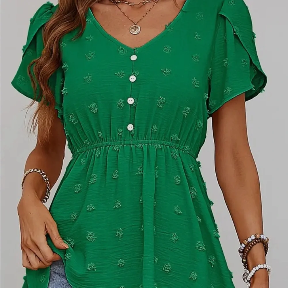 Green V neck short sleeve top - Picture 2 of 6